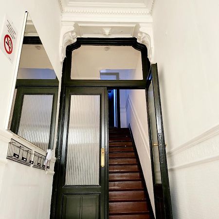 Chambre Privee Au 3E Etage Sans Ascenceur En Plein Centre De Charleroi Διαμέρισμα Εξωτερικό φωτογραφία